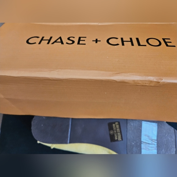 Yellow diamond flats 💛 - Picture 2 of 5